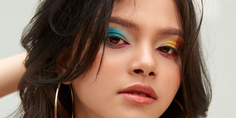 bold-and-bright-eye-makeup