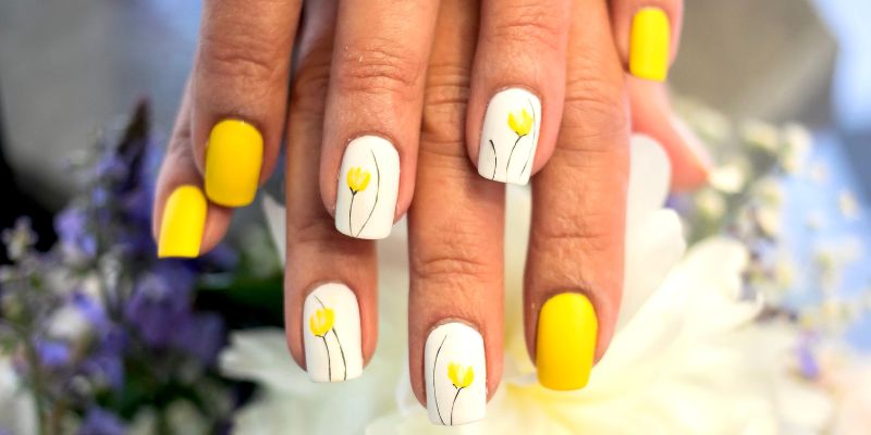 easy-cherry-blossom-nail-art
