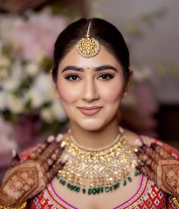 dewy skin and rosy glow makeup look